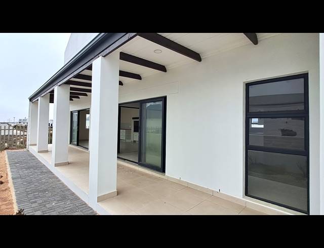 4 BEDROOM HOUSE FOR SALE IN ATLANTIC SANDS PRIVATE ESTATE